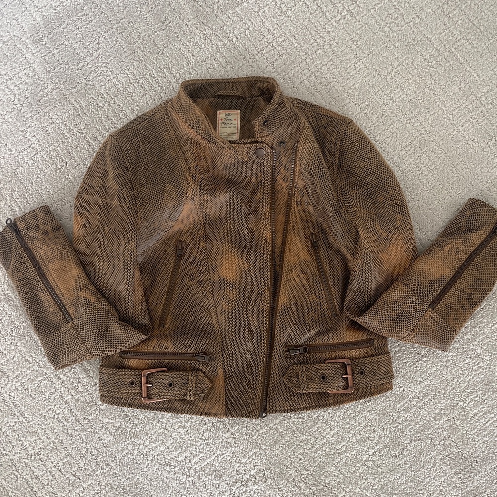 Leather Jacket - Picture 3 of 3